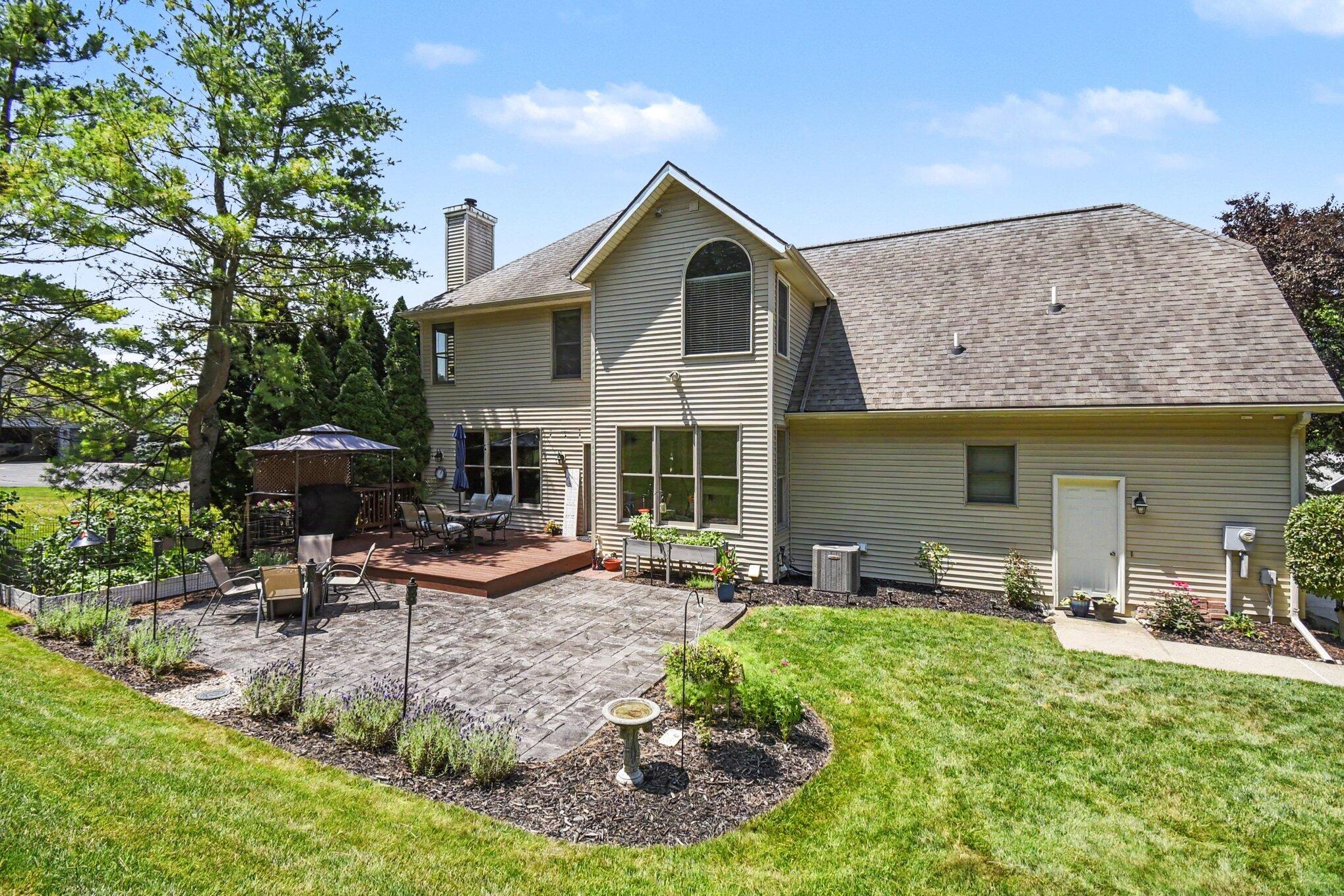 3004 Cooks Meadow Drive NE Grand Rapids MI 49525