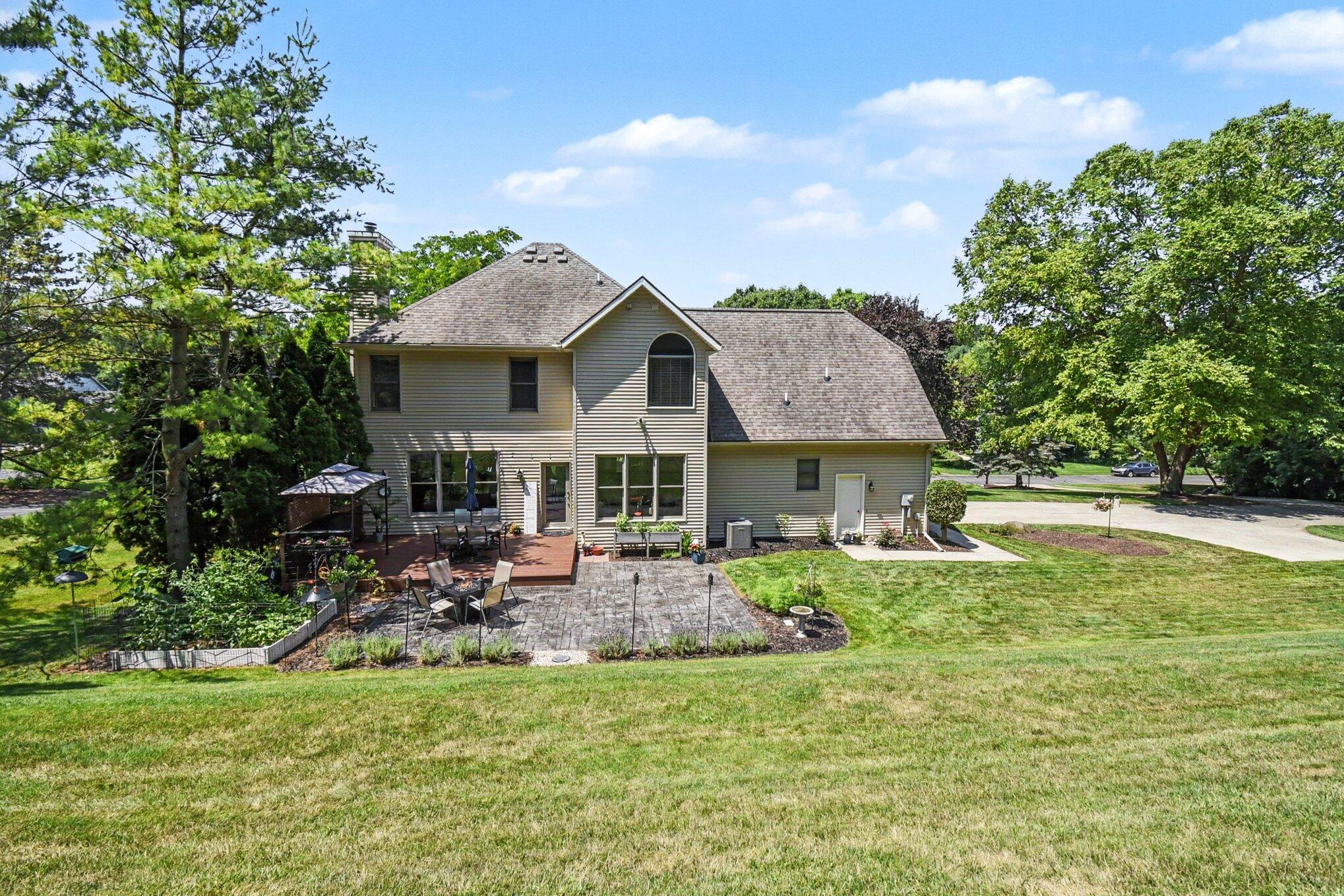 3004 Cooks Meadow Drive NE Grand Rapids MI 49525