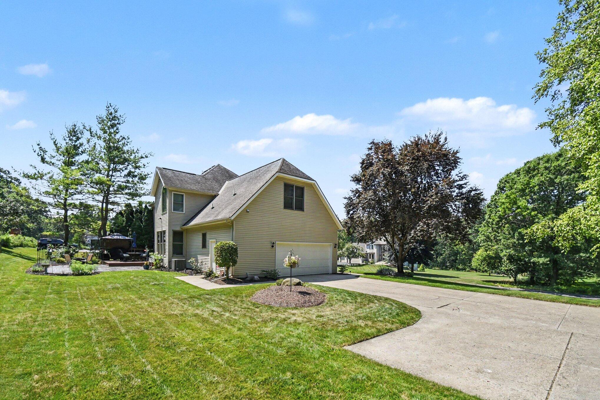 3004 Cooks Meadow Drive NE Grand Rapids MI 49525