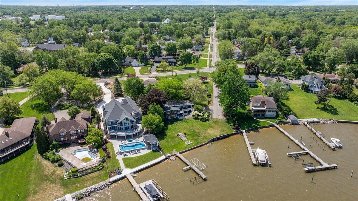 437 Graafschap Road Holland MI 49423