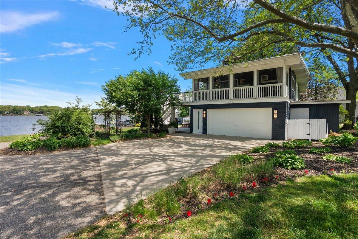 437 Graafschap Road Holland MI 49423