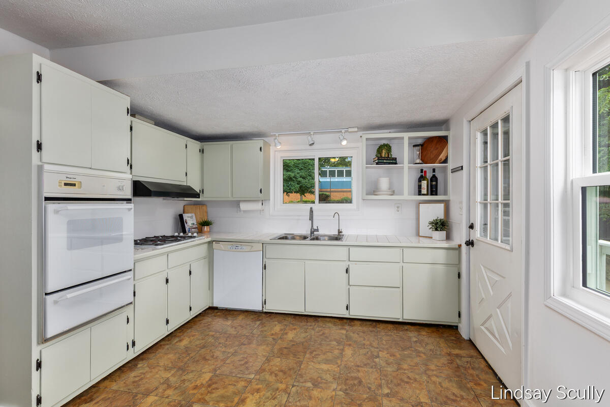 1205 Valley Avenue NW Grand Rapids MI 49504