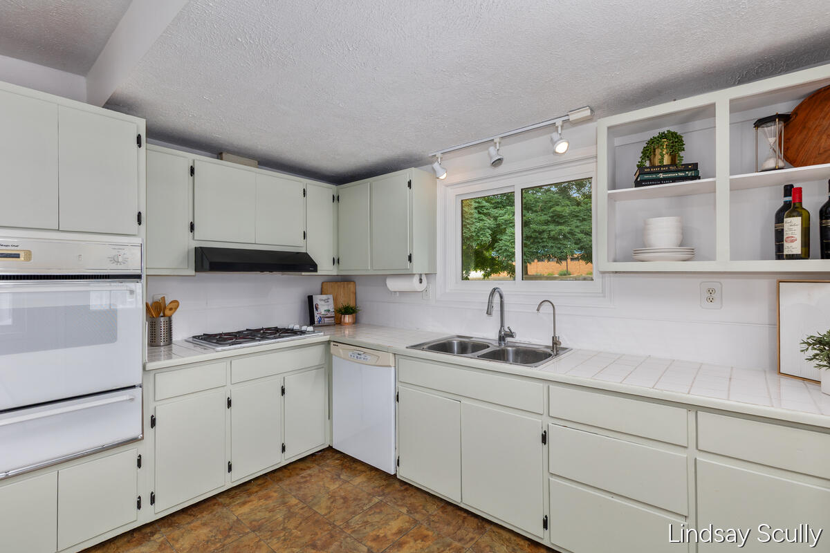 1205 Valley Avenue NW Grand Rapids MI 49504