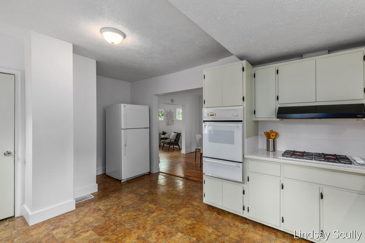 1205 Valley Avenue NW Grand Rapids MI 49504