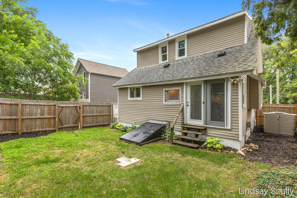 1205 Valley Avenue NW Grand Rapids MI 49504