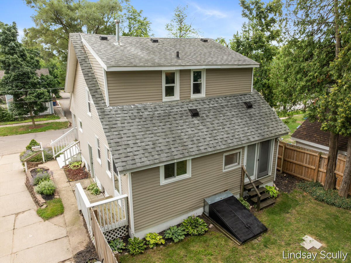 1205 Valley Avenue NW Grand Rapids MI 49504