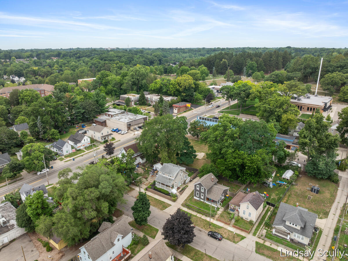 1205 Valley Avenue NW Grand Rapids MI 49504