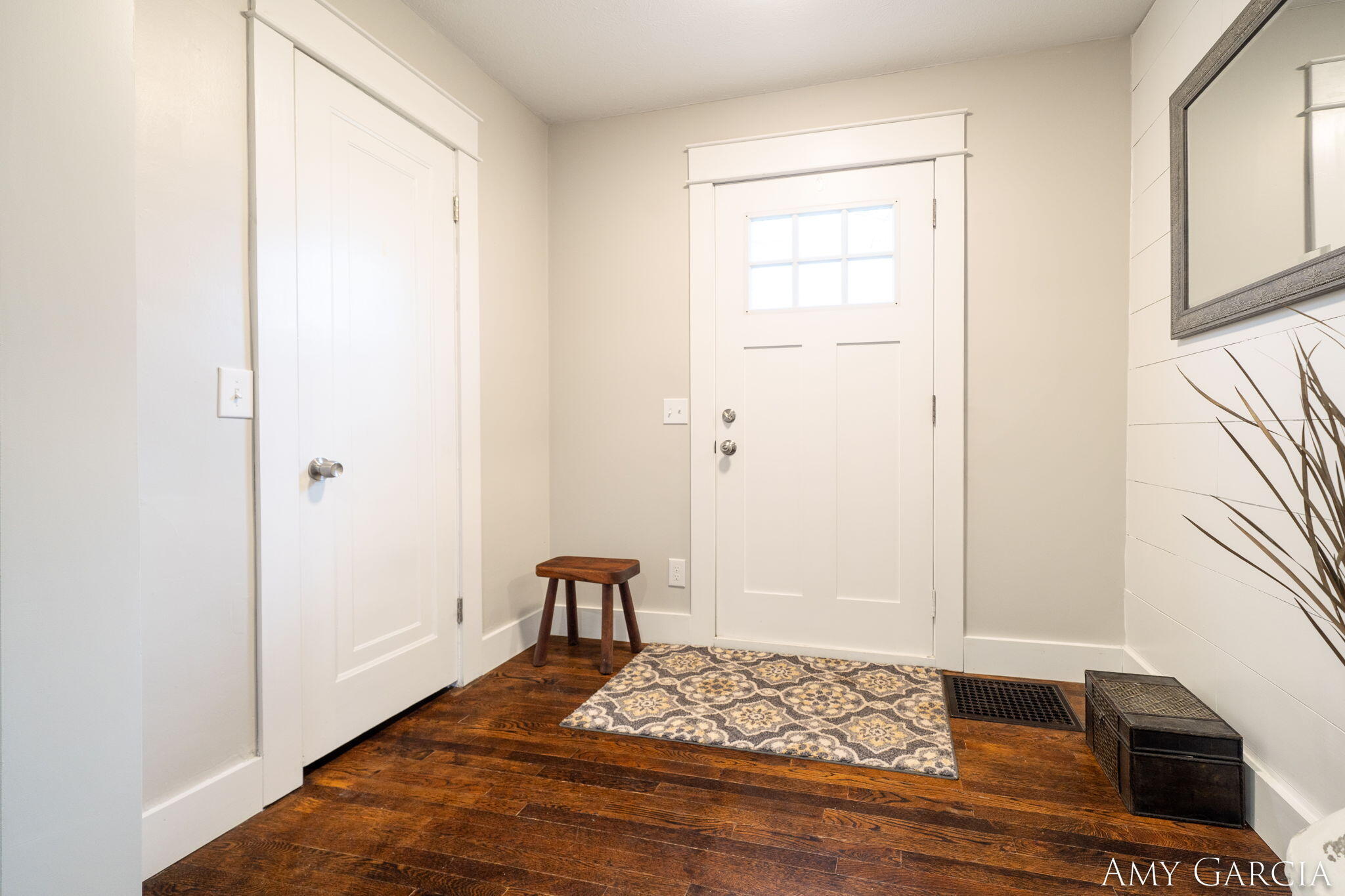 6387 Cascade Road SE Grand Rapids MI 49546