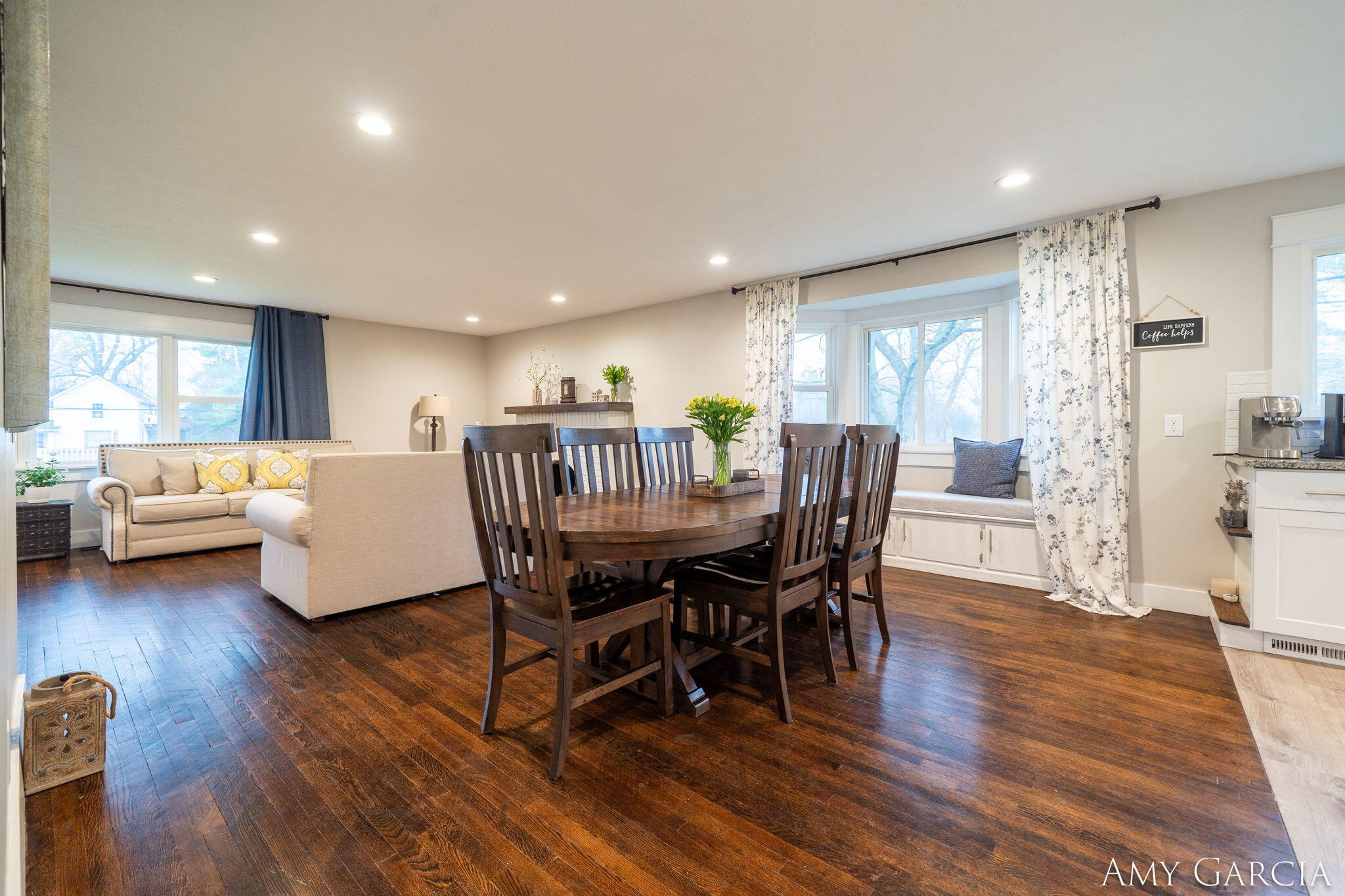 6387 Cascade Road SE Grand Rapids MI 49546
