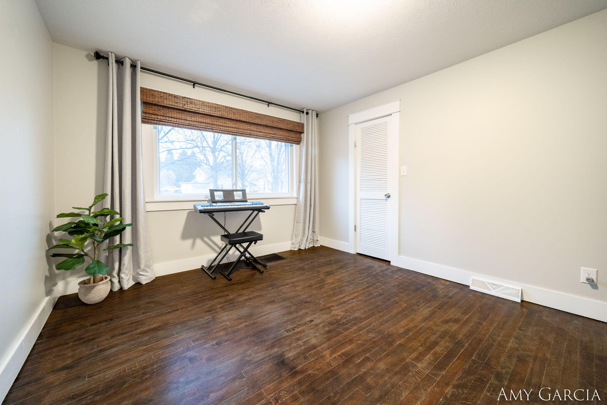 6387 Cascade Road SE Grand Rapids MI 49546