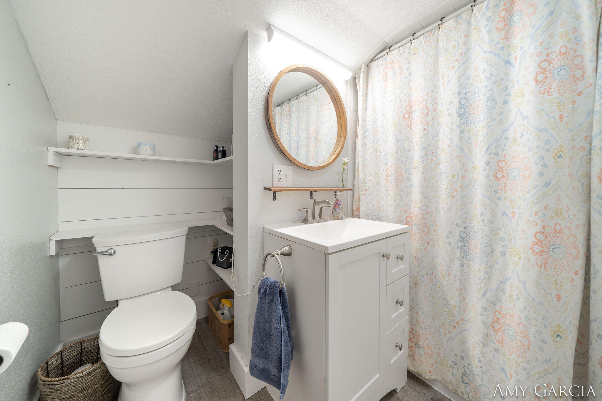 6387 Cascade Road SE Grand Rapids MI 49546