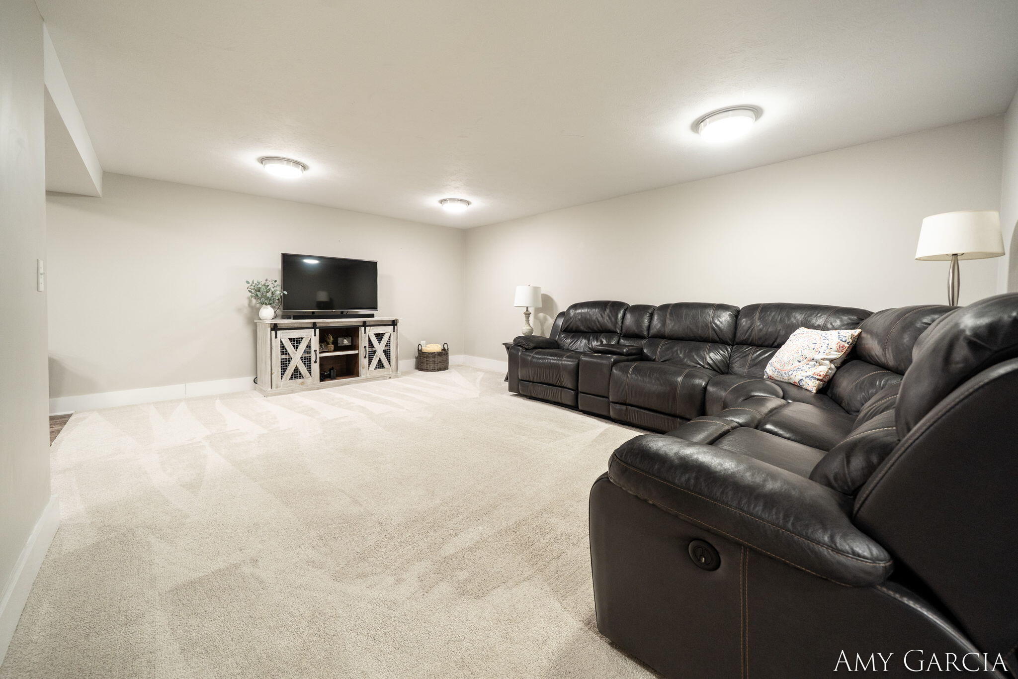 6387 Cascade Road SE Grand Rapids MI 49546