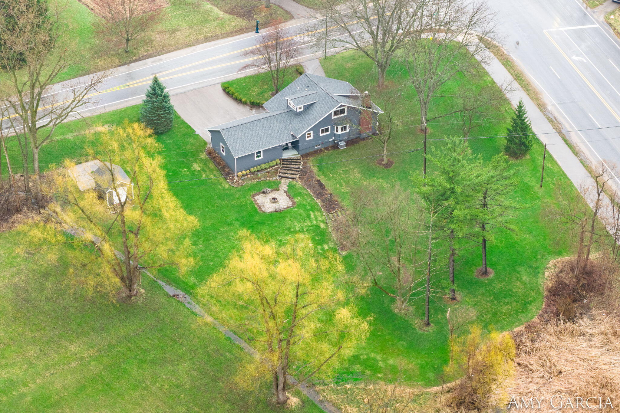 6387 Cascade Road SE Grand Rapids MI 49546