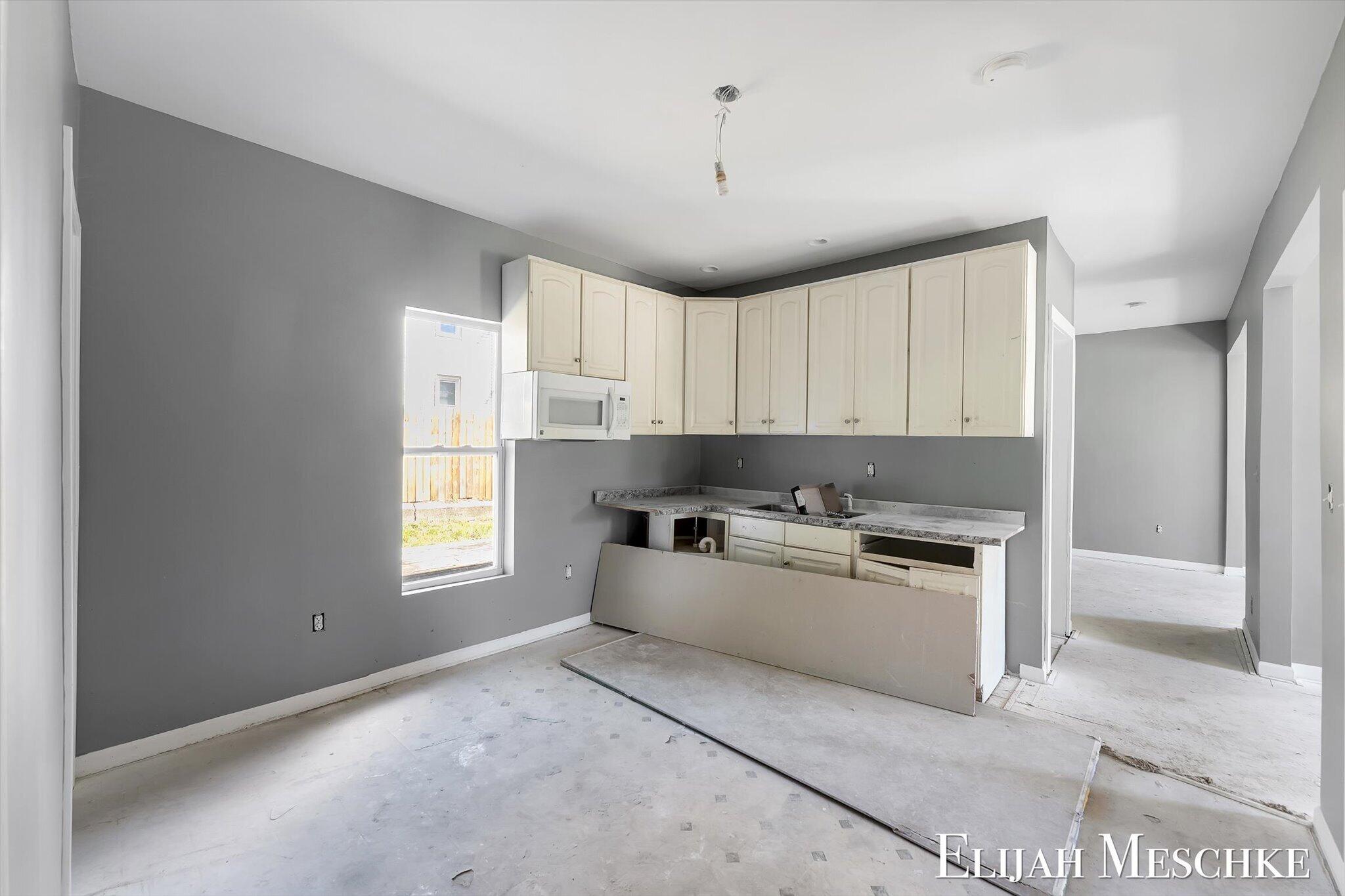507 Fuller Avenue SE Grand Rapids MI 49506