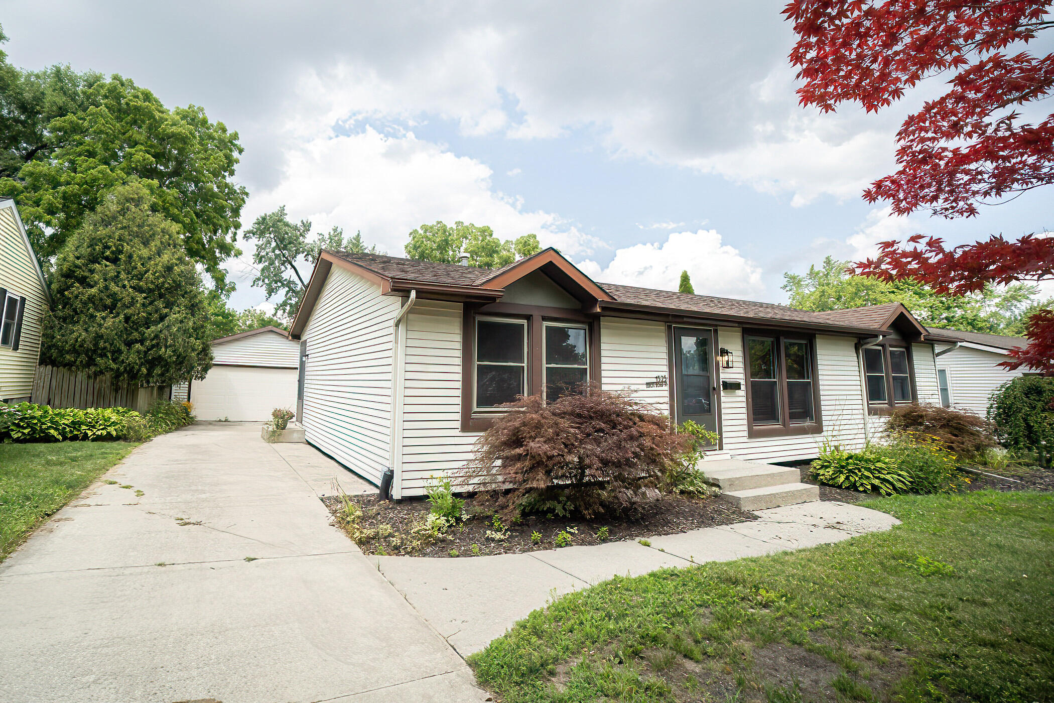 1525 Lenox Road SE Grand Rapids MI 49506