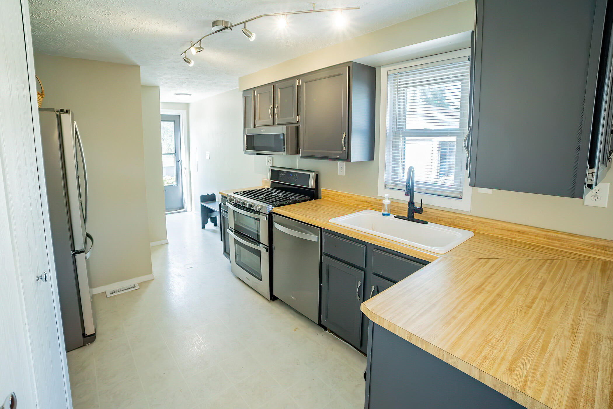 1525 Lenox Road SE Grand Rapids MI 49506