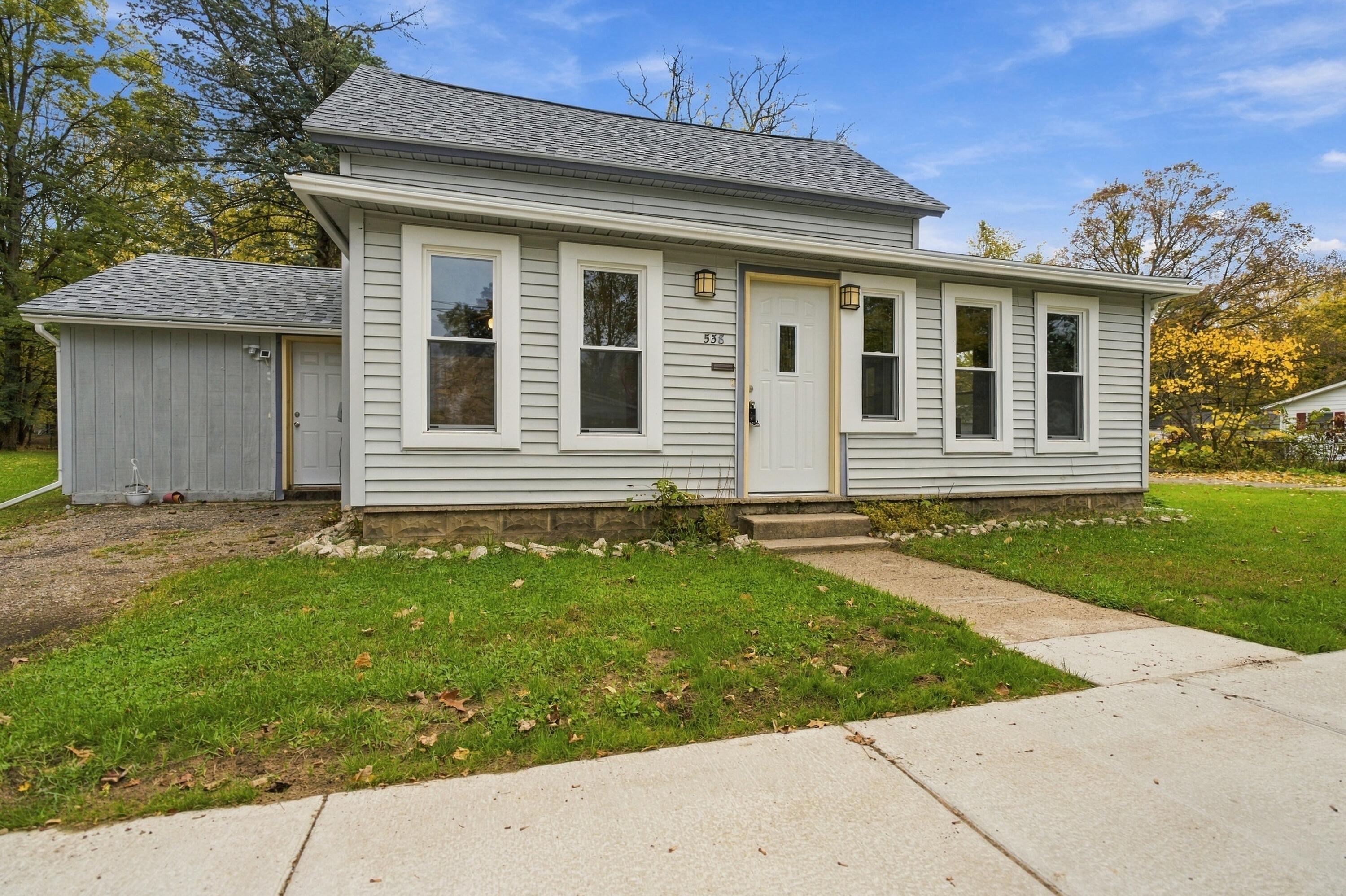 558 Academy Street Allegan MI 49010