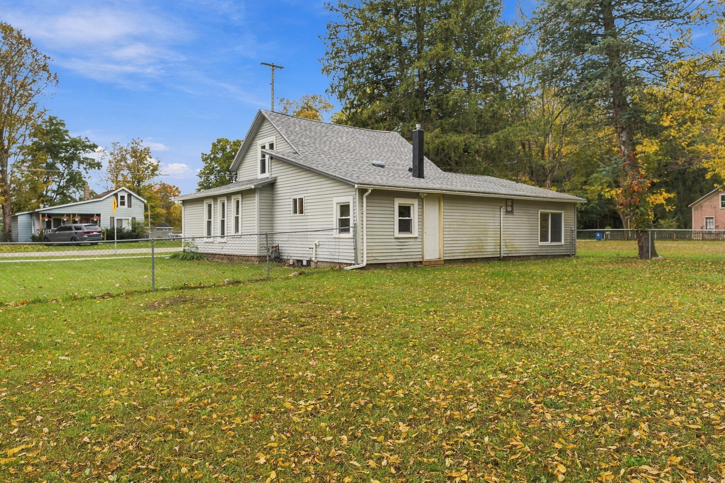 558 Academy Street Allegan MI 49010