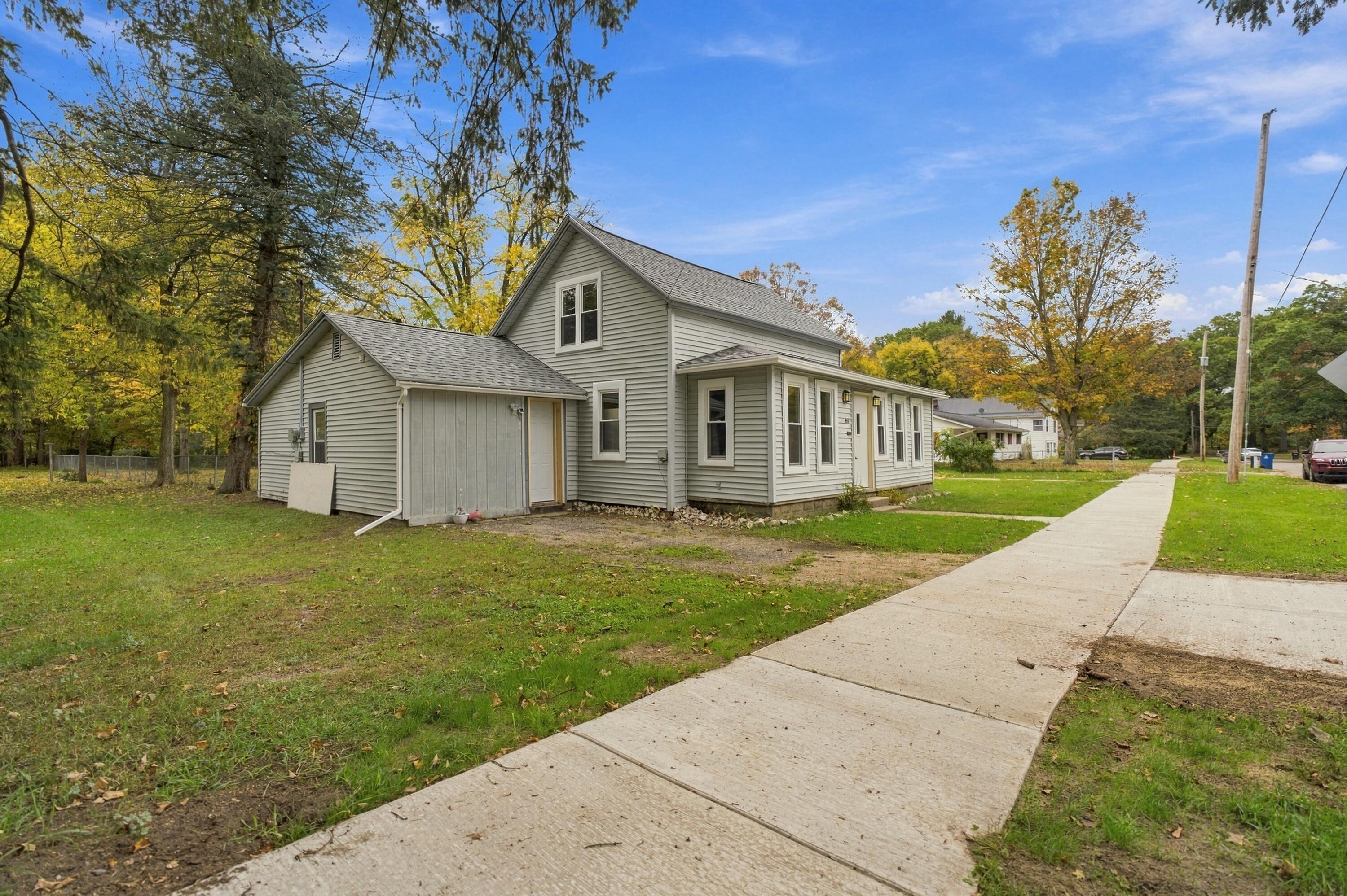 558 Academy Street Allegan MI 49010