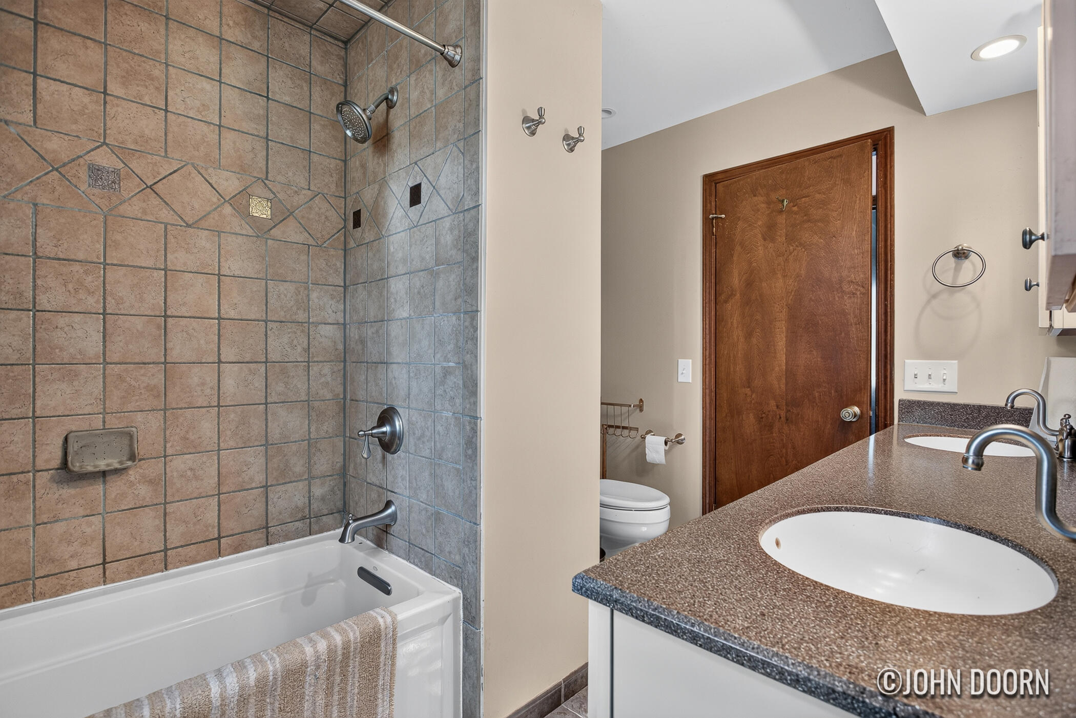 3354 Devon Drive NE Grand Rapids MI 49546