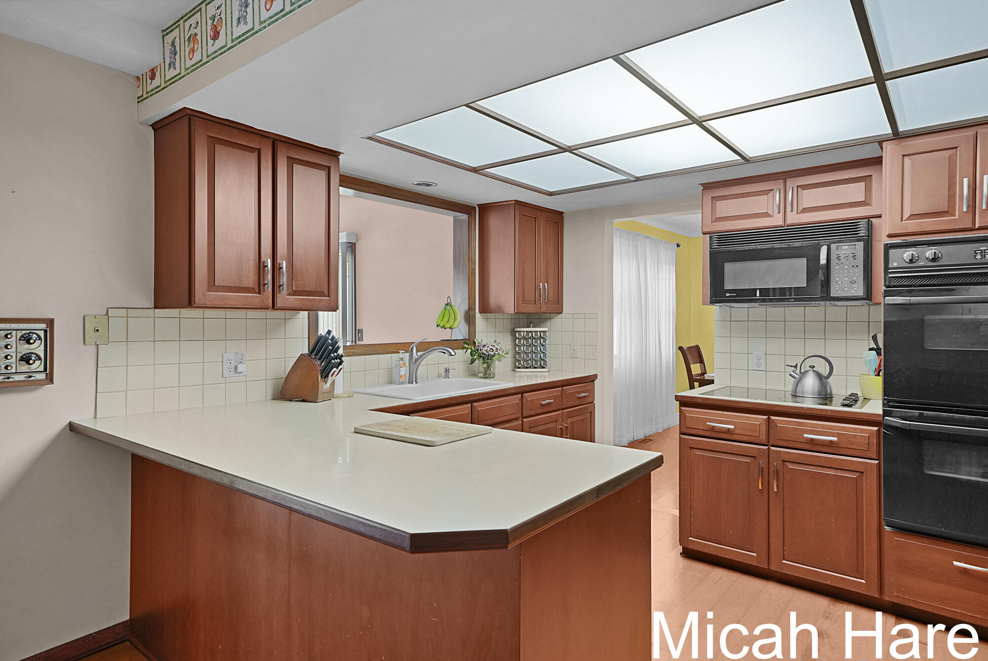 4215 Weymouth Drive SE Grand Rapids MI 49508