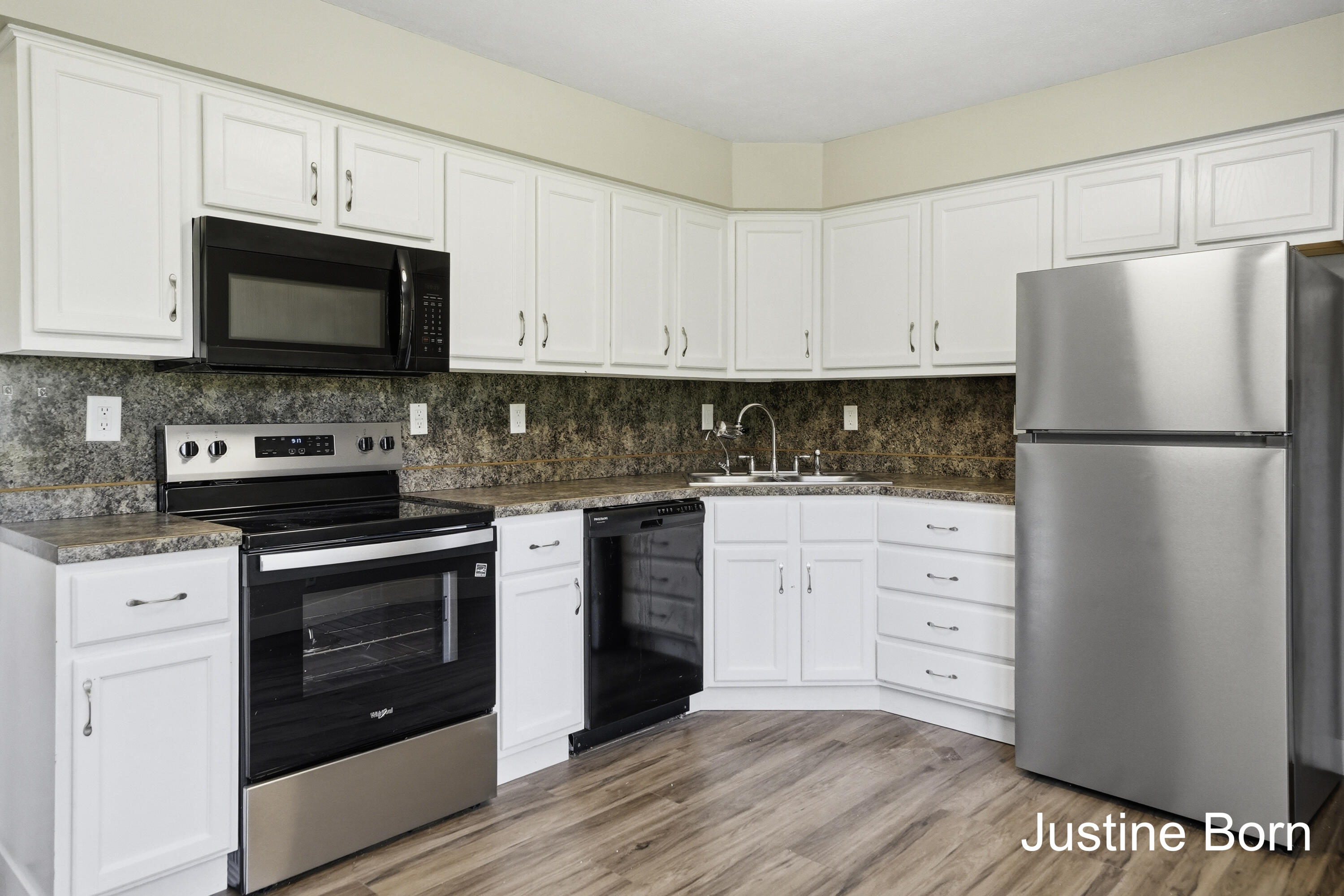 8620 11 Mile Road NE Rockford MI 49341