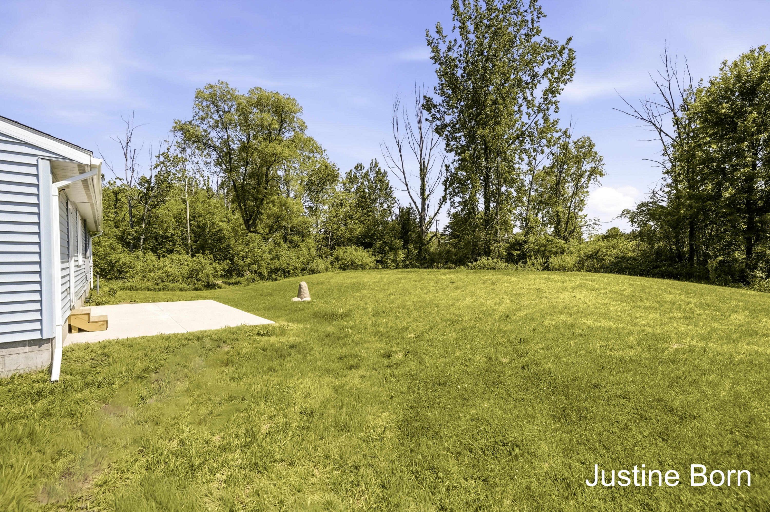 8620 11 Mile Road NE Rockford MI 49341