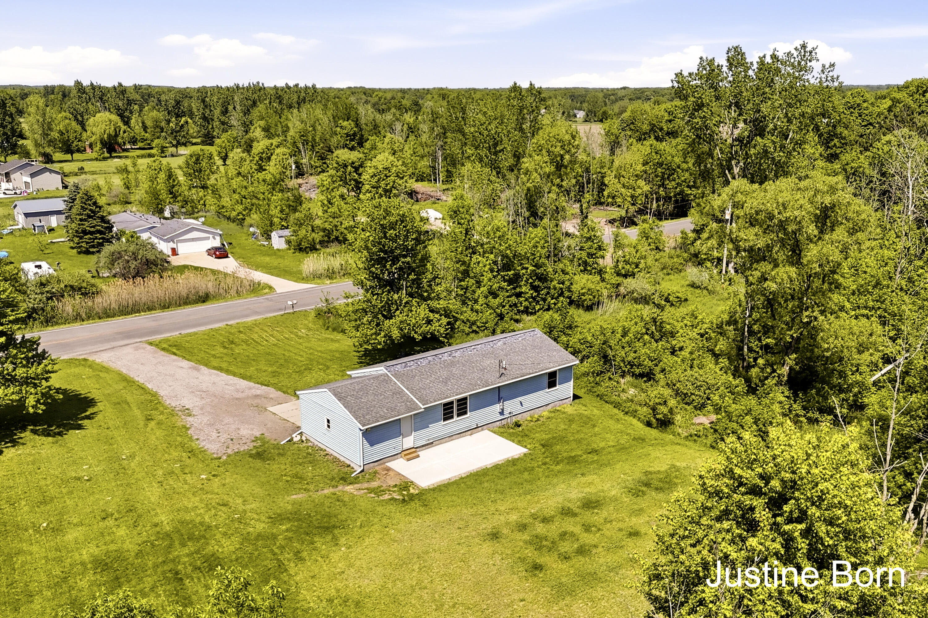 8620 11 Mile Road NE Rockford MI 49341