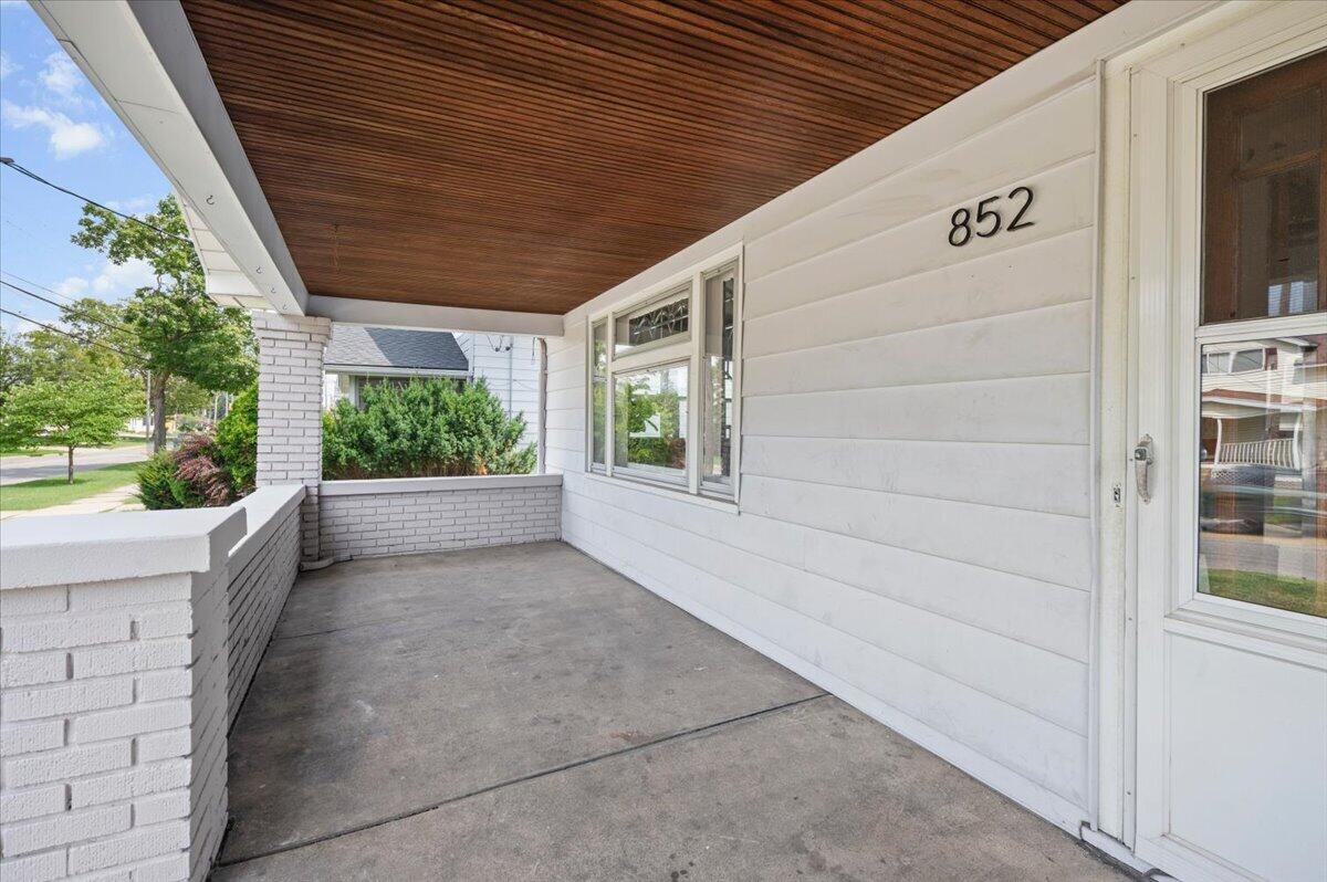 852 Richmond Street NW Grand Rapids MI 49504
