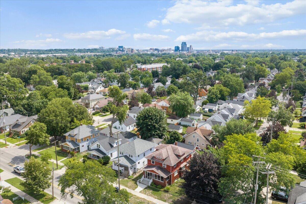 852 Richmond Street NW Grand Rapids MI 49504