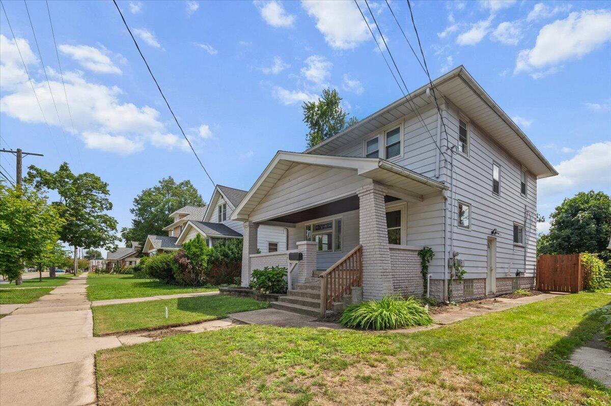 852 Richmond Street NW Grand Rapids MI 49504