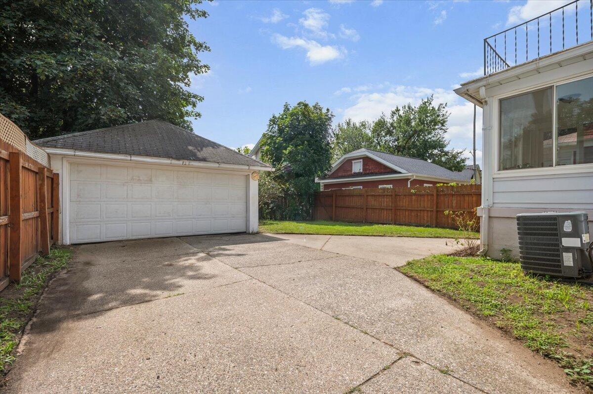 852 Richmond Street NW Grand Rapids MI 49504