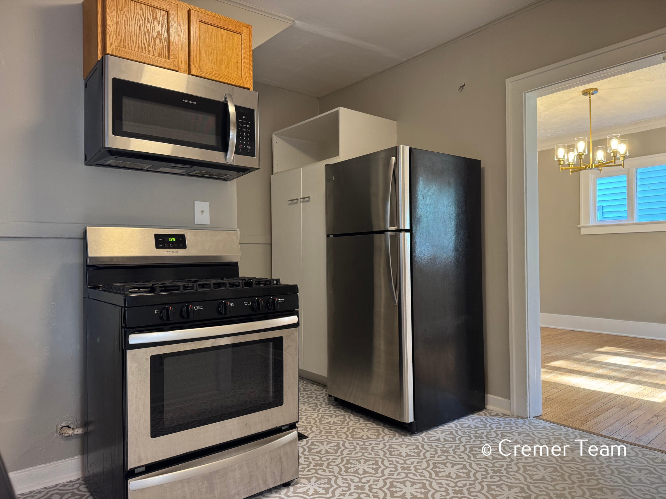 1034 Hall Street SE Grand Rapids MI 49507