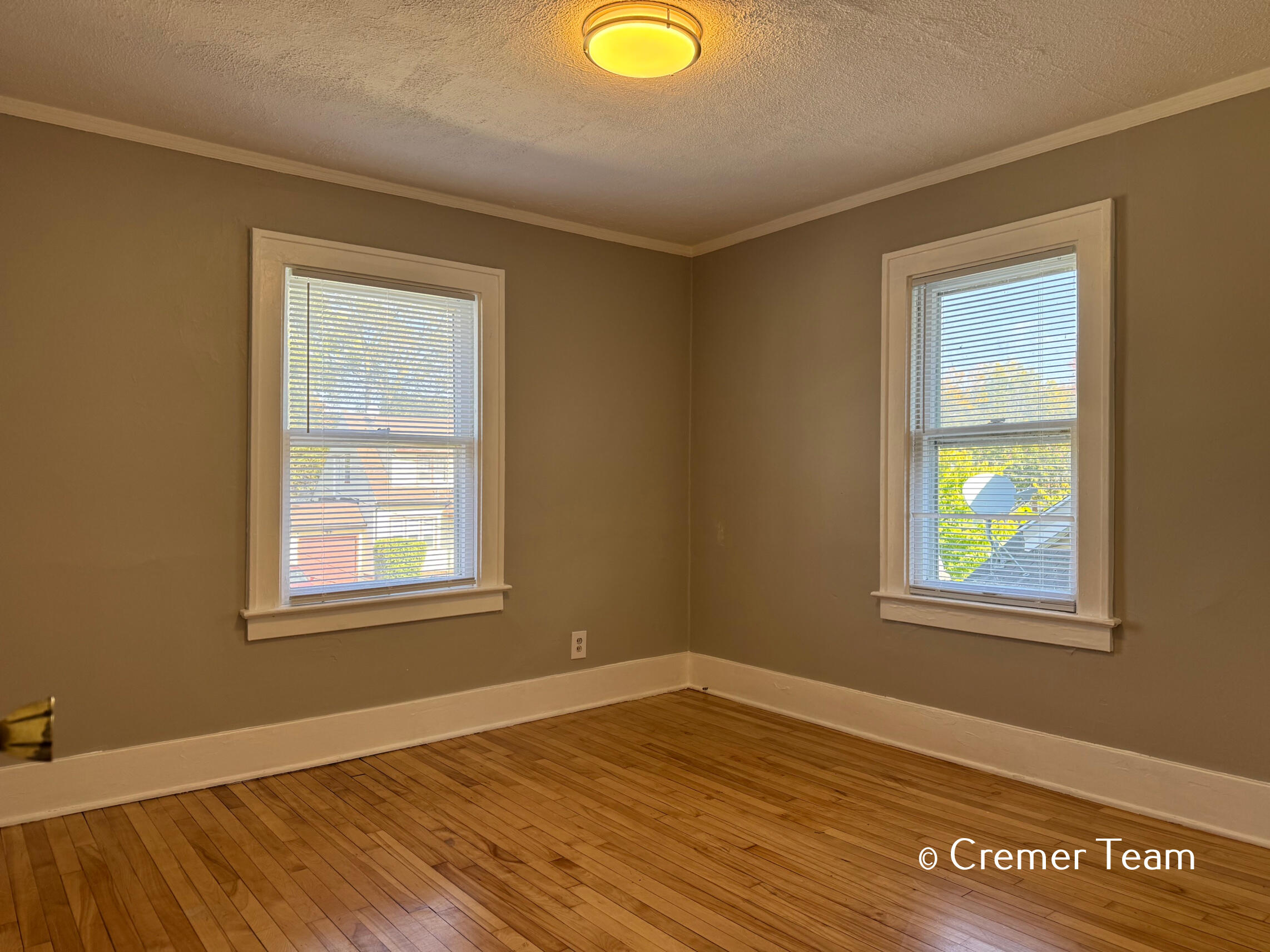 1034 Hall Street SE Grand Rapids MI 49507