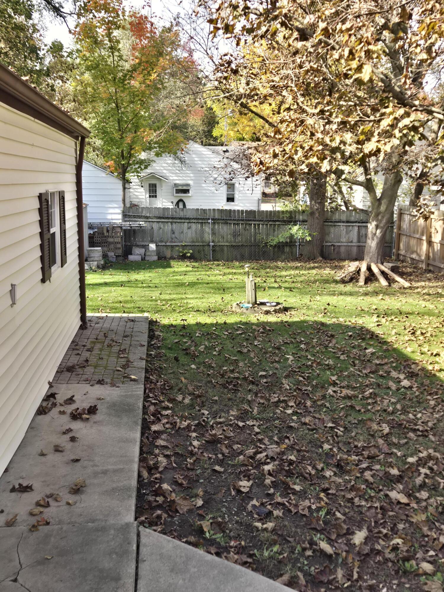 3026 Whittier Drive Kalamazoo MI 49001