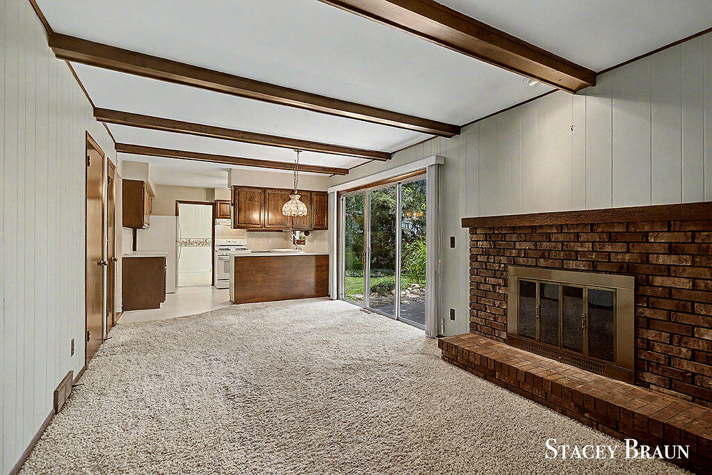2136 Rolling Hills Drive SE Grand Rapids MI 49546