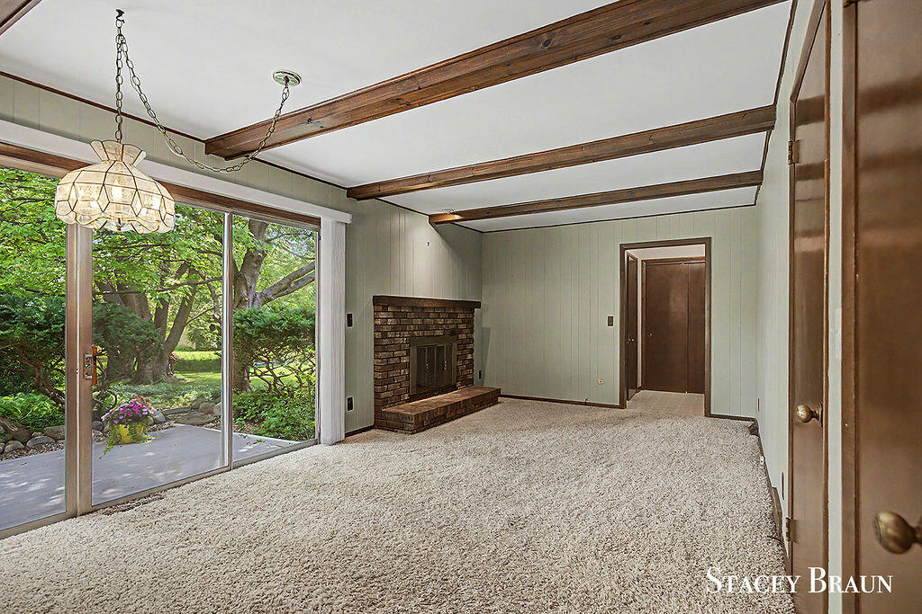 2136 Rolling Hills Drive SE Grand Rapids MI 49546