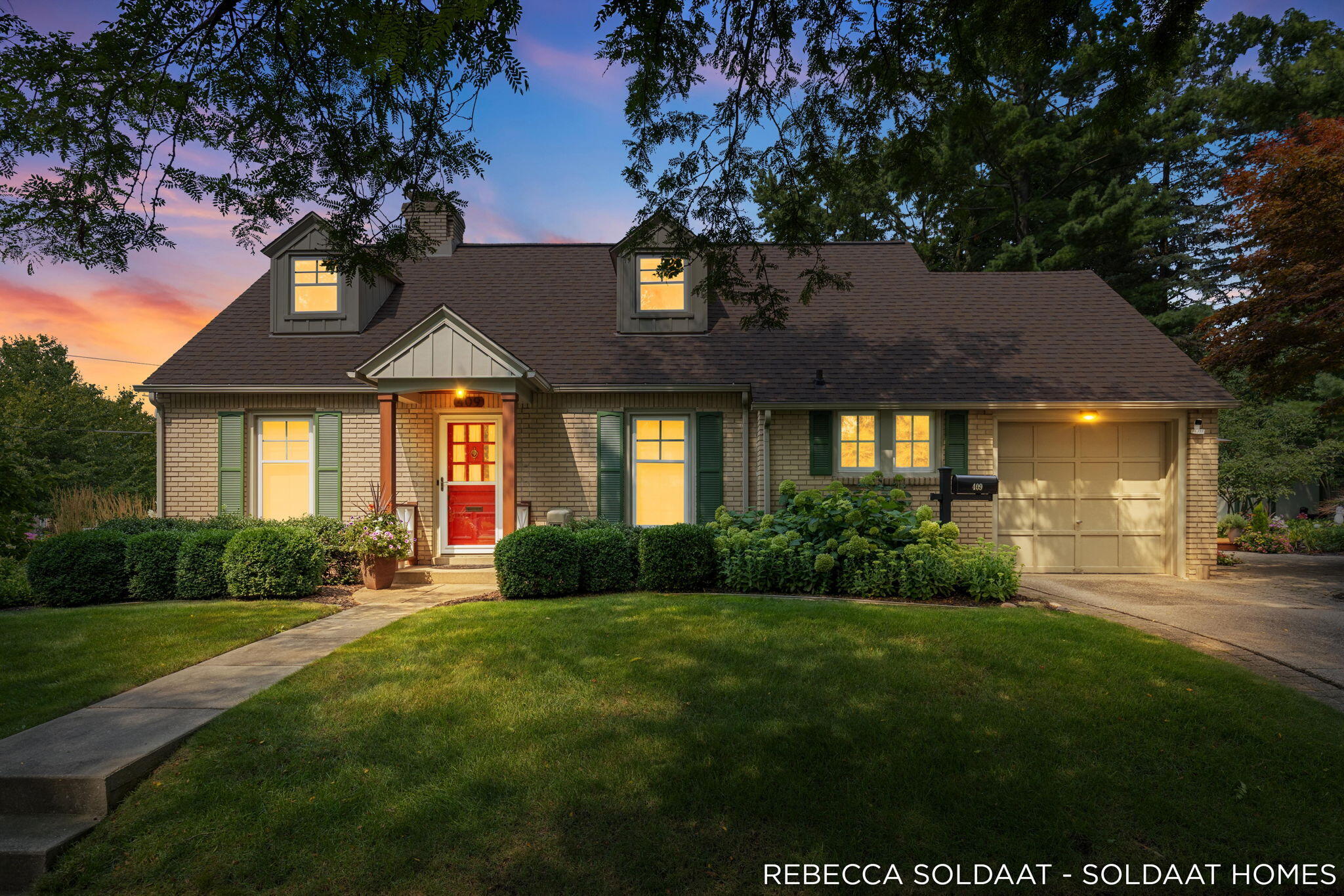 409 Marywood Drive NE Grand Rapids MI 49505