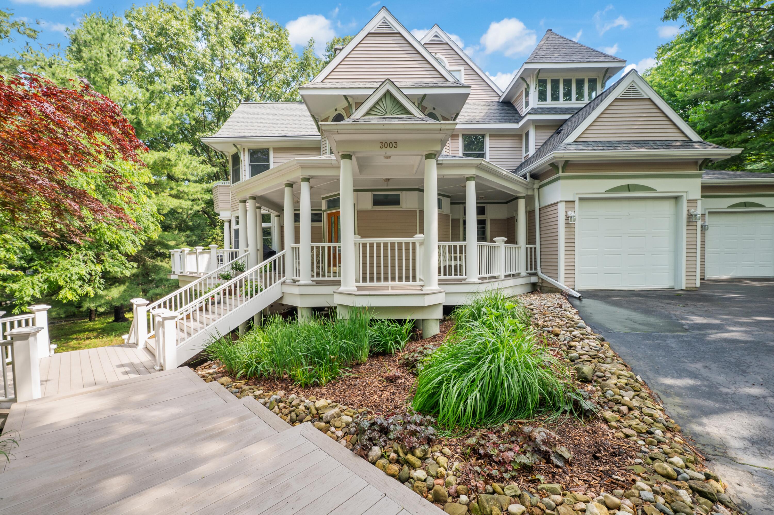 3003 Dunes Valley Path Stevensville MI 49127