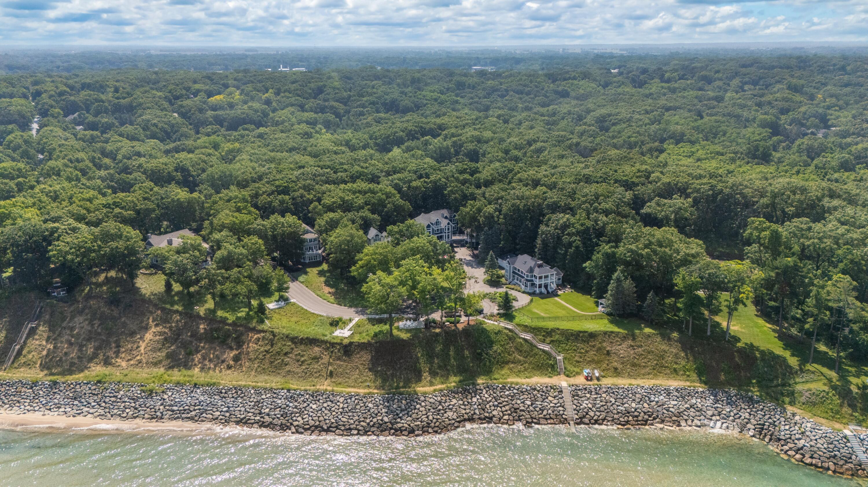3003 Dunes Valley Path Stevensville MI 49127