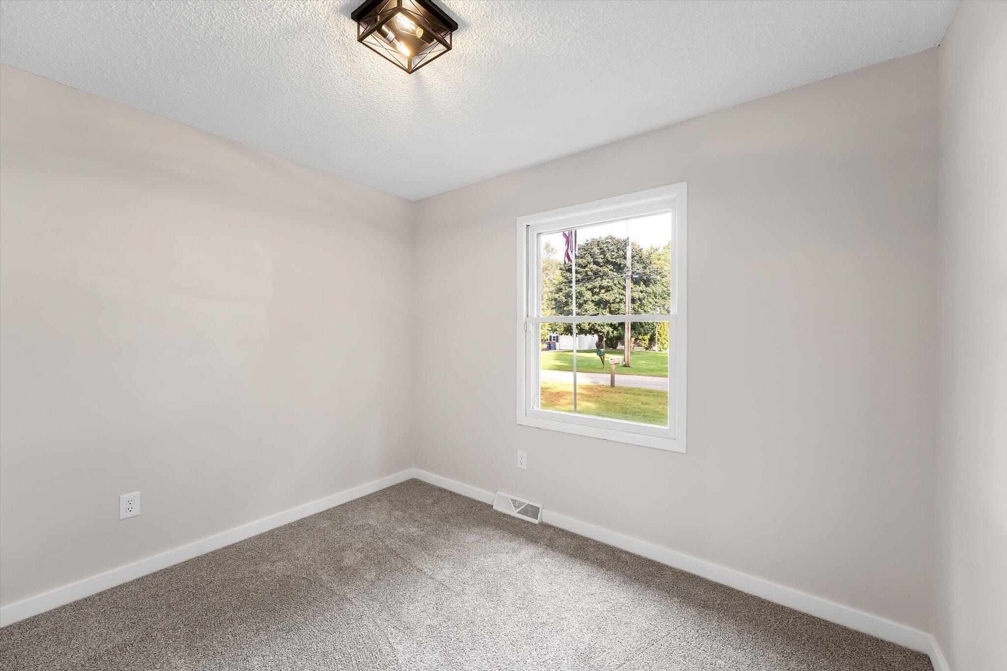 1224 Ecklund Street NE Grand Rapids MI 49505