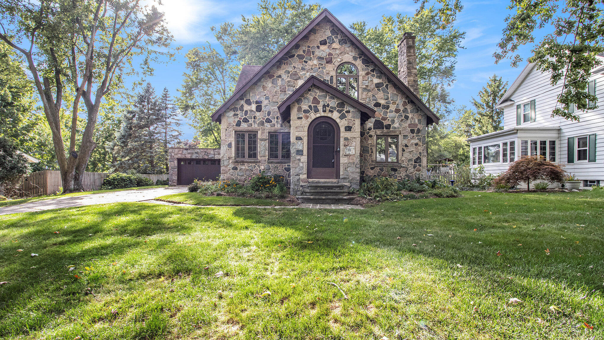 415 Charlotte Avenue NW Grand Rapids MI 49504