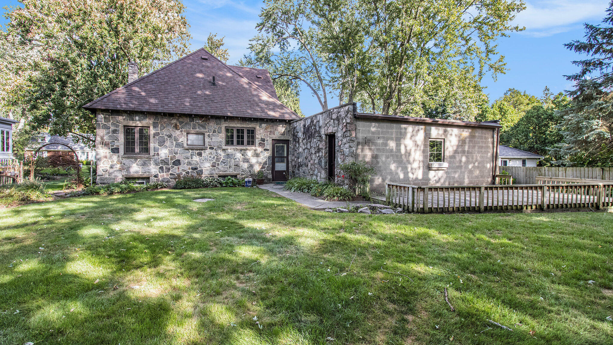 415 Charlotte Avenue NW Grand Rapids MI 49504