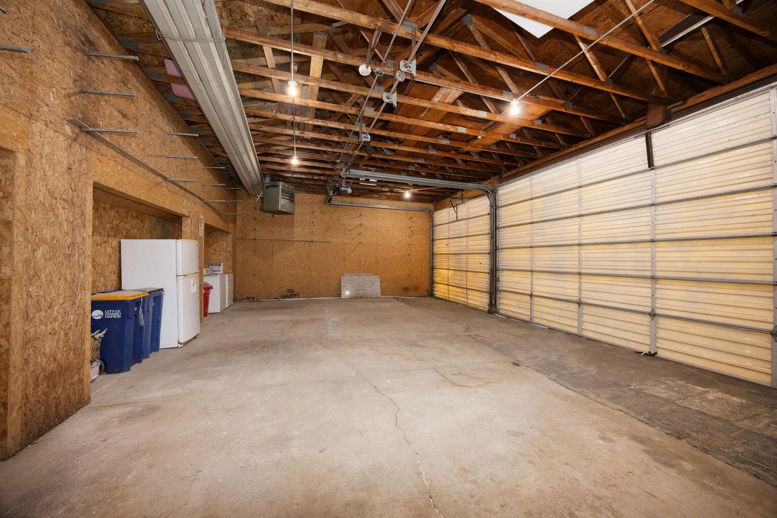 349 Baynton Avenue NE Grand Rapids MI 49503