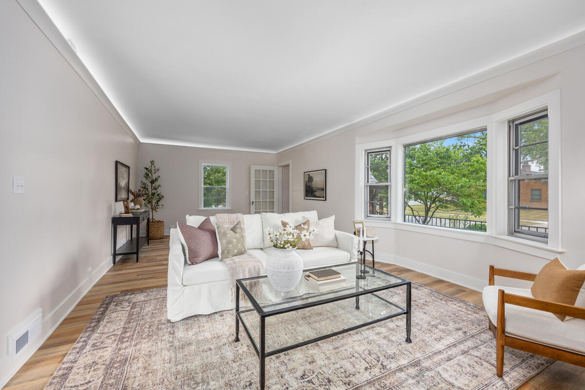 349 Baynton Avenue NE Grand Rapids MI 49503