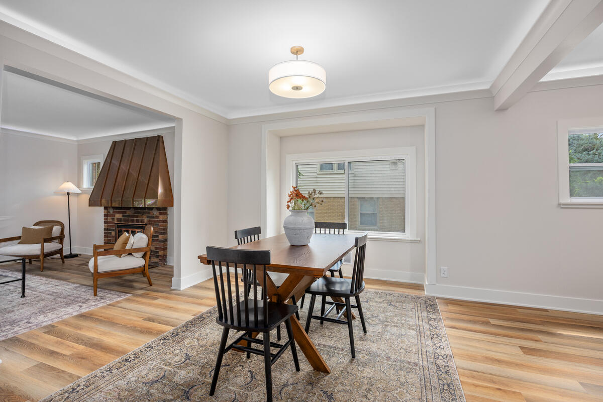 349 Baynton Avenue NE Grand Rapids MI 49503