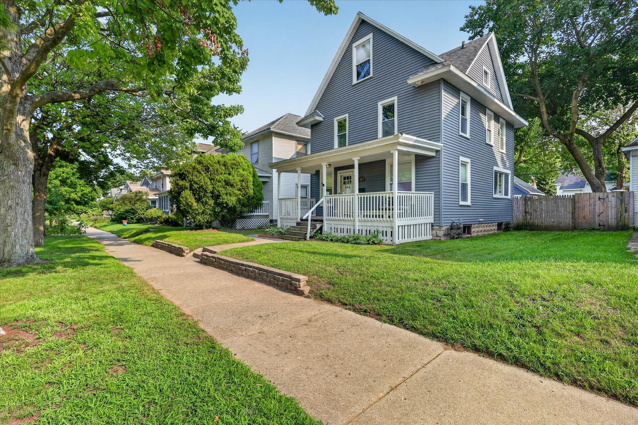 712 Innes Street NE Grand Rapids MI 49503