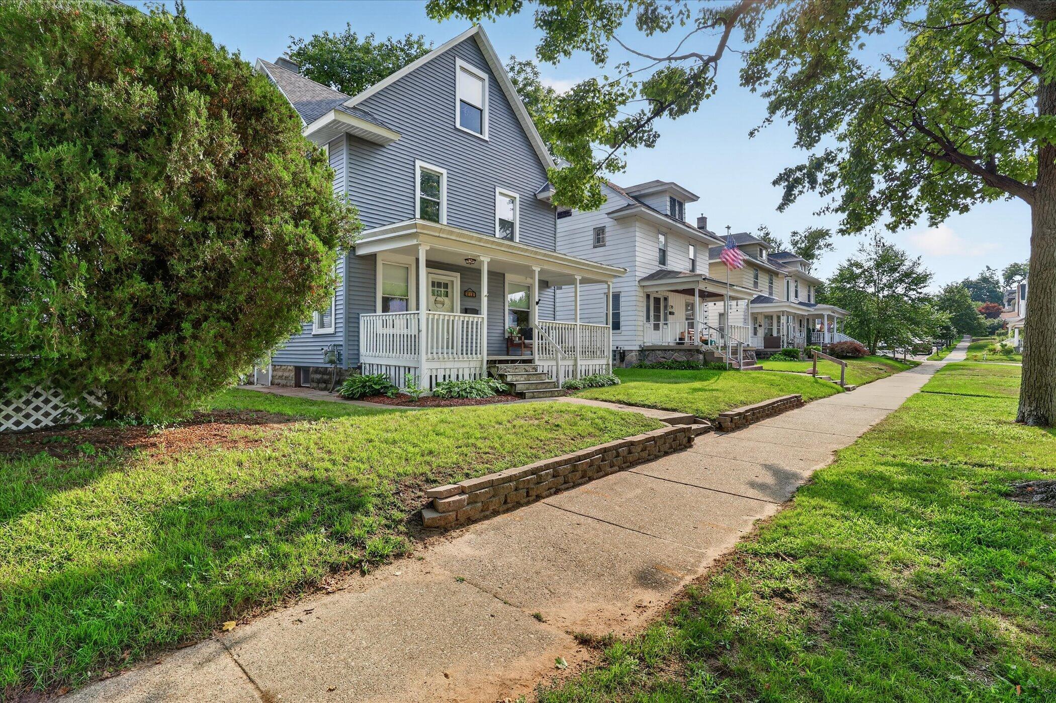 712 Innes Street NE Grand Rapids MI 49503