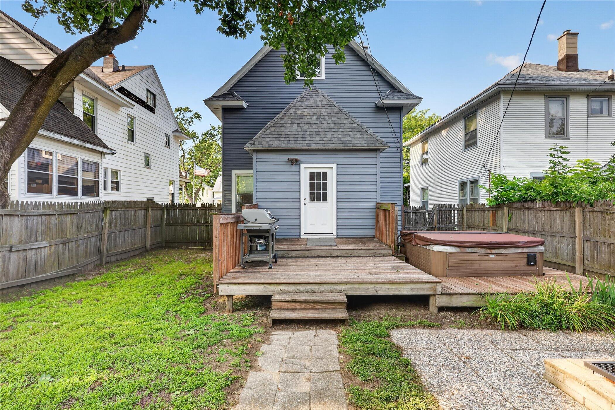 712 Innes Street NE Grand Rapids MI 49503