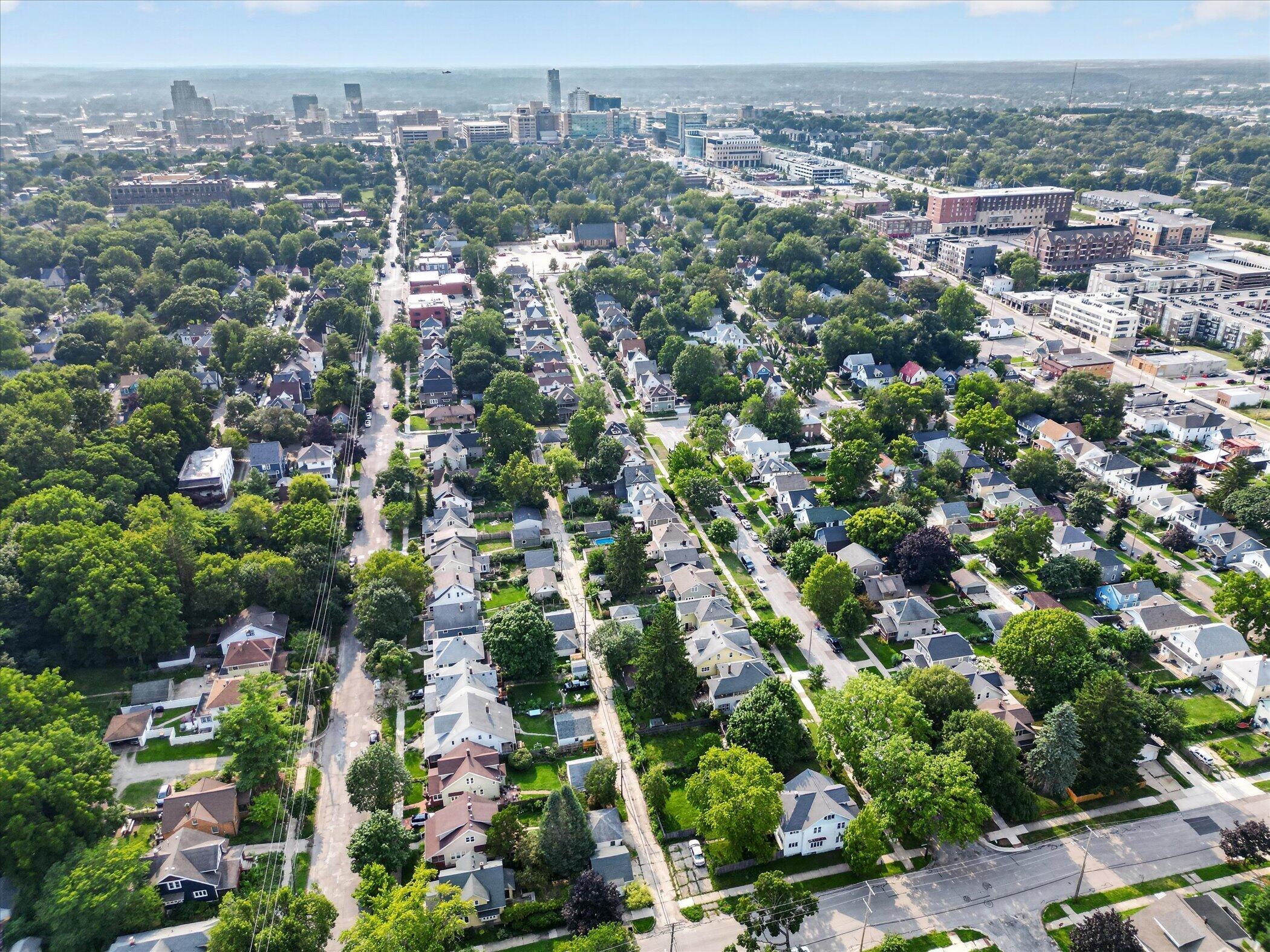 712 Innes Street NE Grand Rapids MI 49503